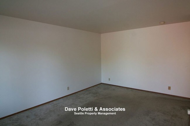 Foto del edificio - 6100 24th Ave NW