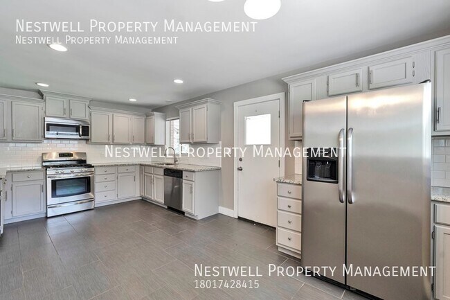 Foto del edificio - Charming upgraded 4-bed Home in Holladay