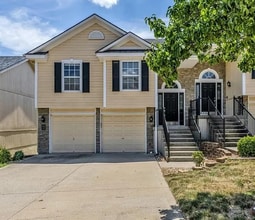 Building Photo - 1229 NW Ashley Dr