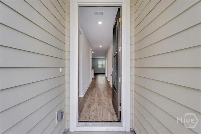 Building Photo - 201 Coby Ln