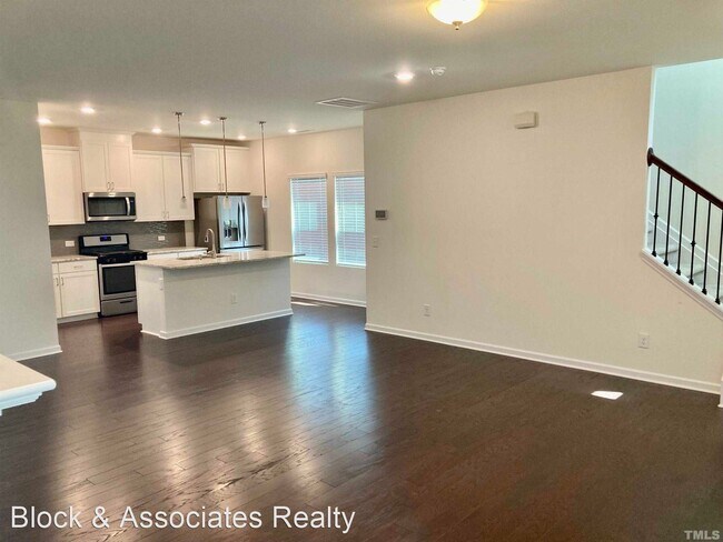 Foto del edificio - 3 br, 2.5 bath House - 810 Firebrick Drive