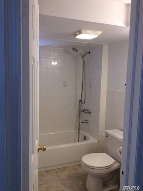 Foto del edificio - 400 Oakley Ave