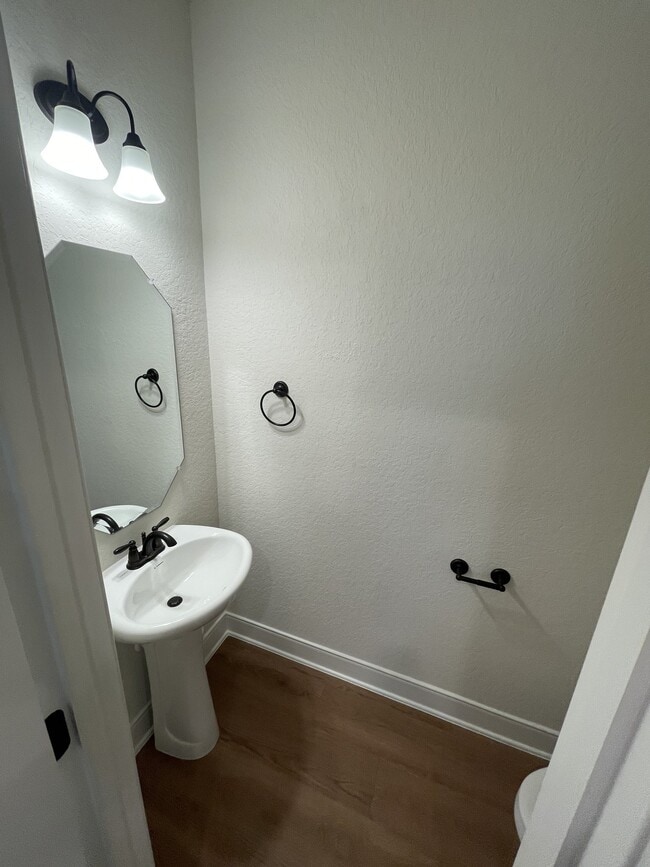 Foto del edificio - 10310 Candlewood Wy