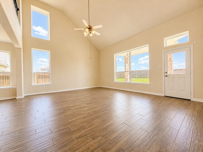 Building Photo - 9734 Willowmoor Lane