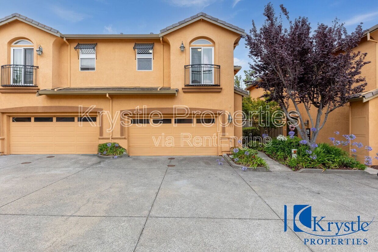 Foto principal - 7709 Crown Heights Ct