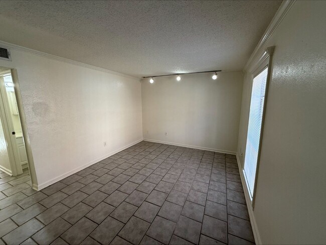 Foto del edificio - 4101 Delaware Ave