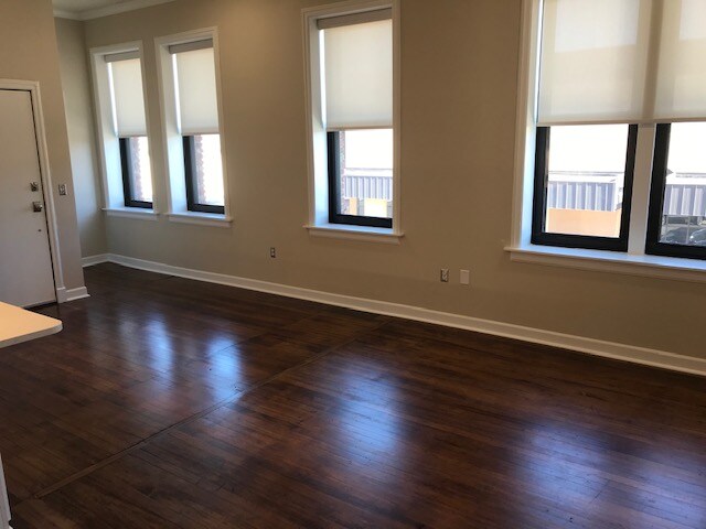 Foto del edificio - 205 N Williams St