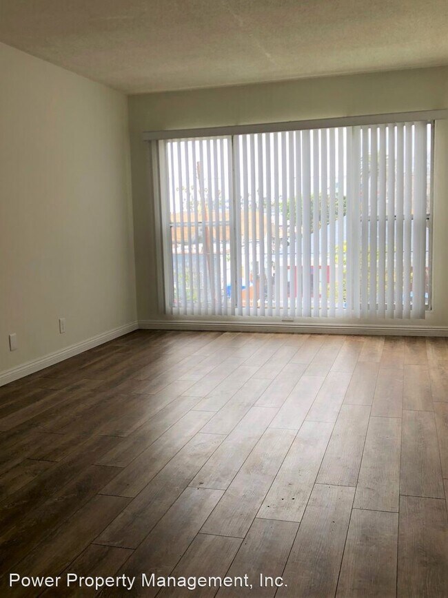 Foto del edificio - 1043 S Catalina St