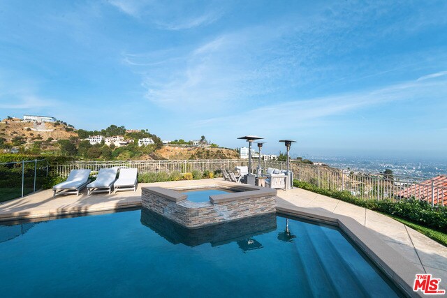 Foto principal - 9329 Nightingale Dr