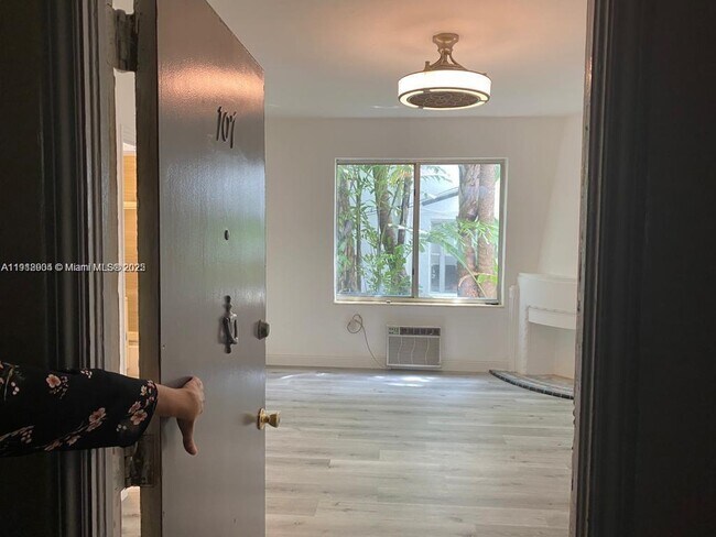 Foto del edificio - 1525 Meridian Ave