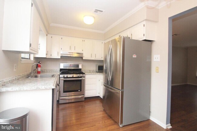 Foto del edificio - 25 Charlene Ct