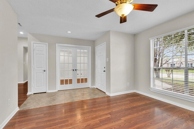 Building Photo - 2726 Fox View Cir