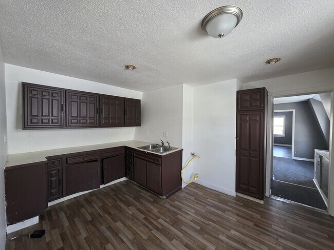 Foto del edificio - 43 Riverside Ave