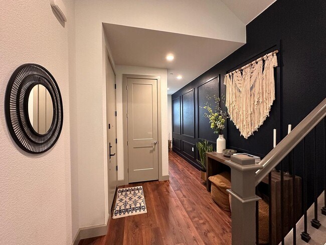 Foto del edificio - 5661 Beale Ave