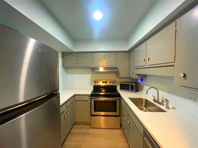 Foto del edificio - 5311 Fleetwood Oaks Ave