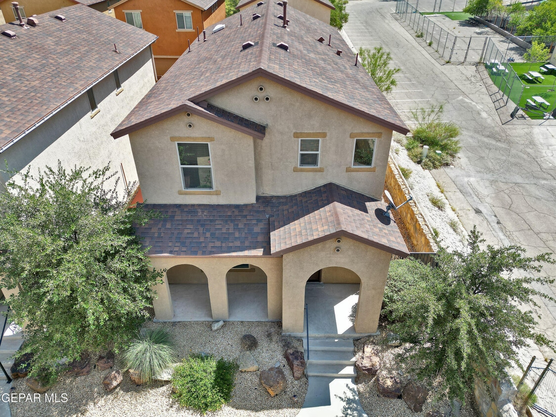 Primary Photo - 6716 Red Canyon Sage Ln