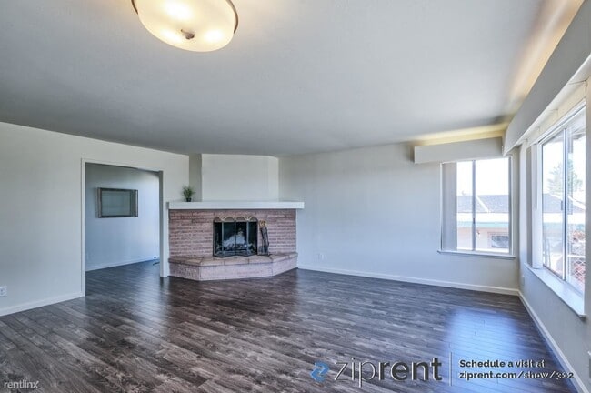 Building Photo - 3 br, 3 bath House - 3827 E Lake Way, Redw...
