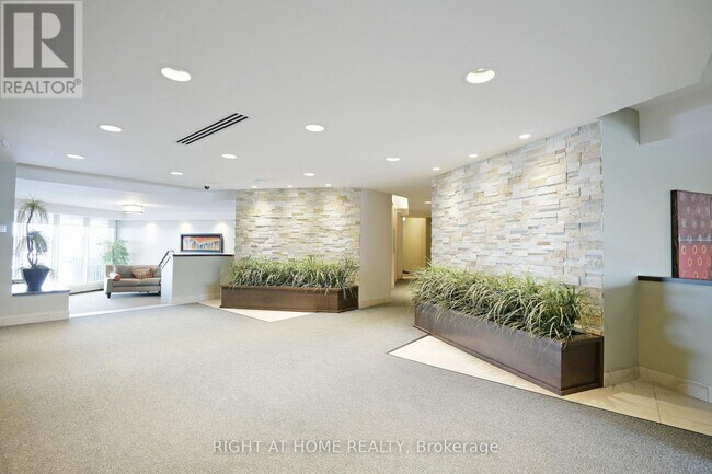 Building Photo - 1171 Ambleside Dr