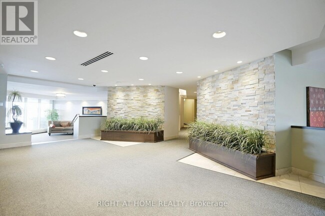 Photo du bâtiment - 1171 Ambleside Dr