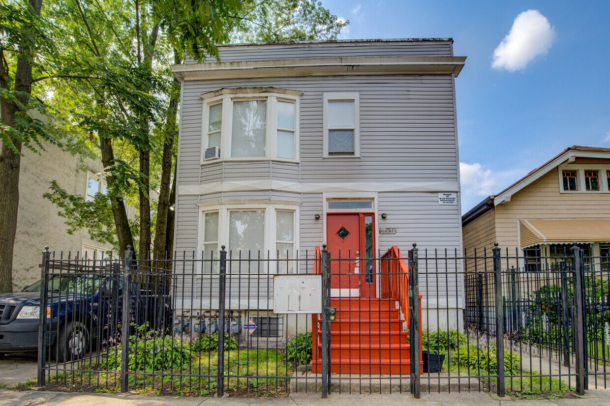 Primary Photo - 11638 S Yale Ave