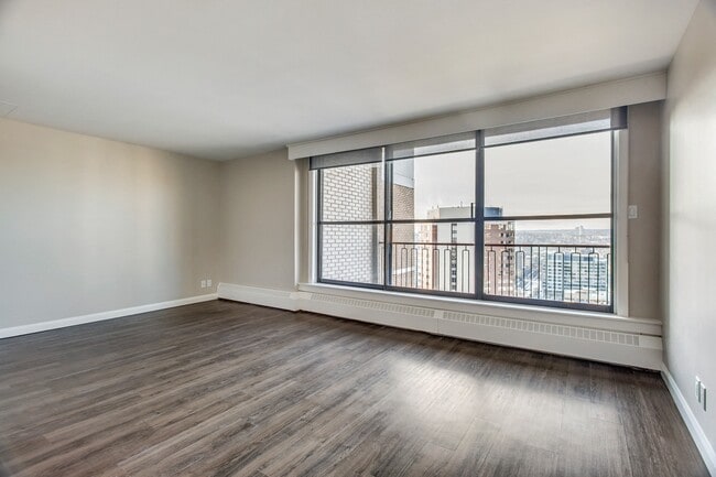 Building Photo - Hull Estates