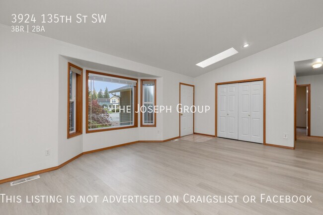 Foto del edificio - 3924 135th St SW