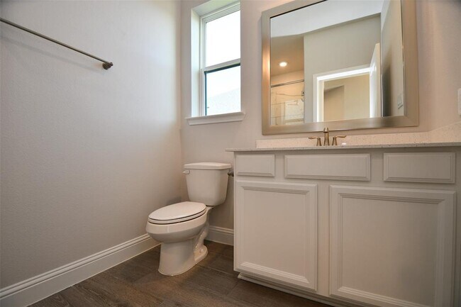 Foto del edificio - 19718 Dwight Eisenhower Dr