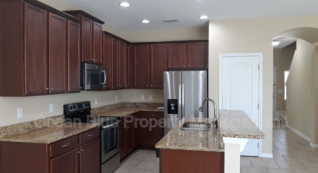 Foto del edificio - 7610 Atwood Dr