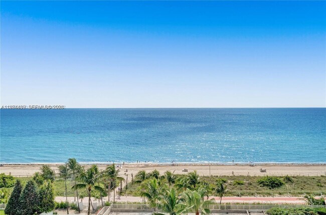 Foto del edificio - 5151 Collins Ave