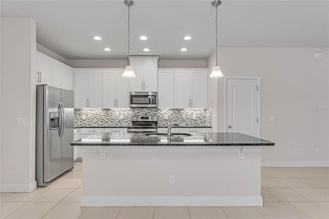 Building Photo - 569 Bethesda Ct