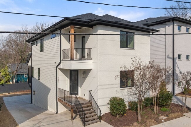 Modern 4-bedroom, 3 bathroom in the heart ... - Modern 4-bedroom, 3 bathroom in the heart ... House