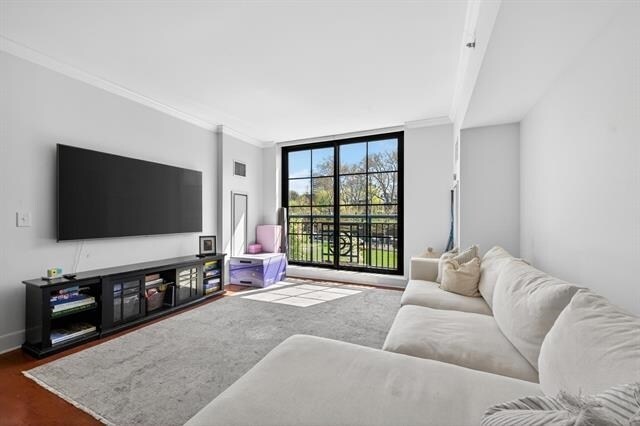 Foto del edificio - 1025 Maxwell Ln