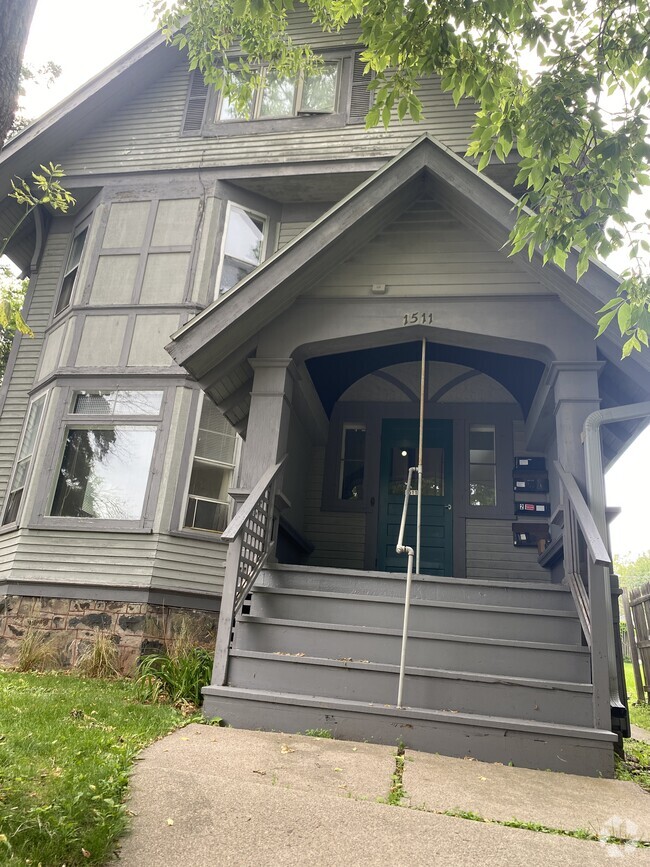 Building Photo - 1511 E 4th St