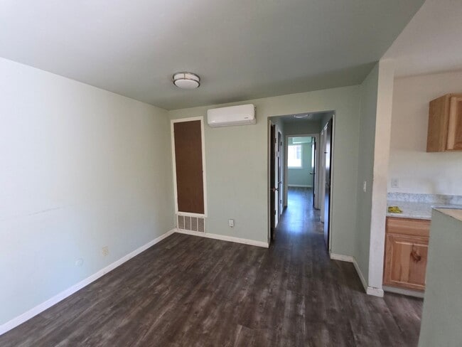 Foto del edificio - Welcome home to this beautifully updated 2-bedroom, 1-bath upstairs condo in a peaceful Auburn ne...