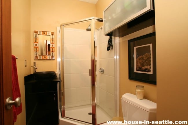 Building Photo - Oasis