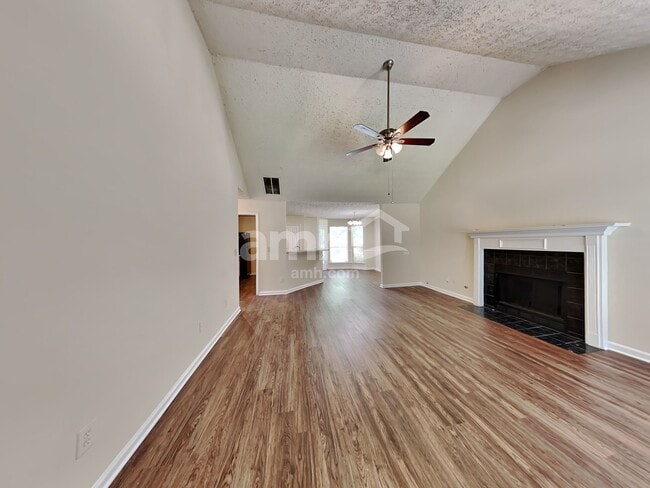Building Photo - 1314 Sweetwater Ct