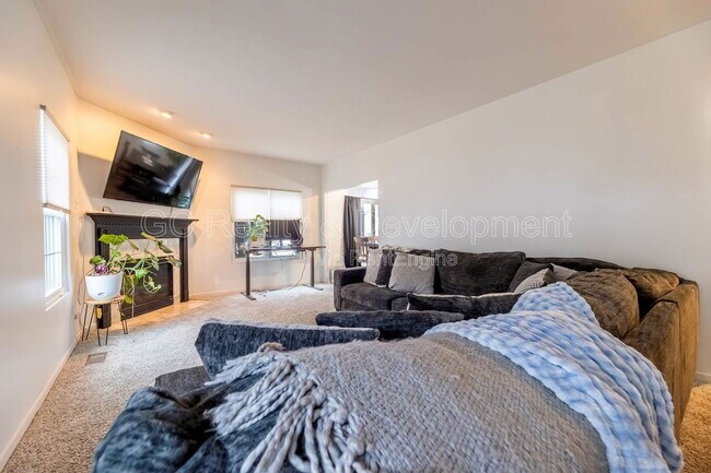 Foto del edificio - 1636 Fredericksburg Ln