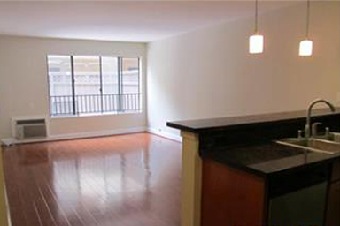 Building Photo - 10982 Roebling Ave