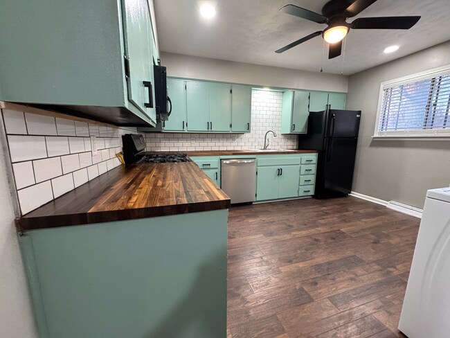 Foto del edificio - 908 S Crutcher Ave