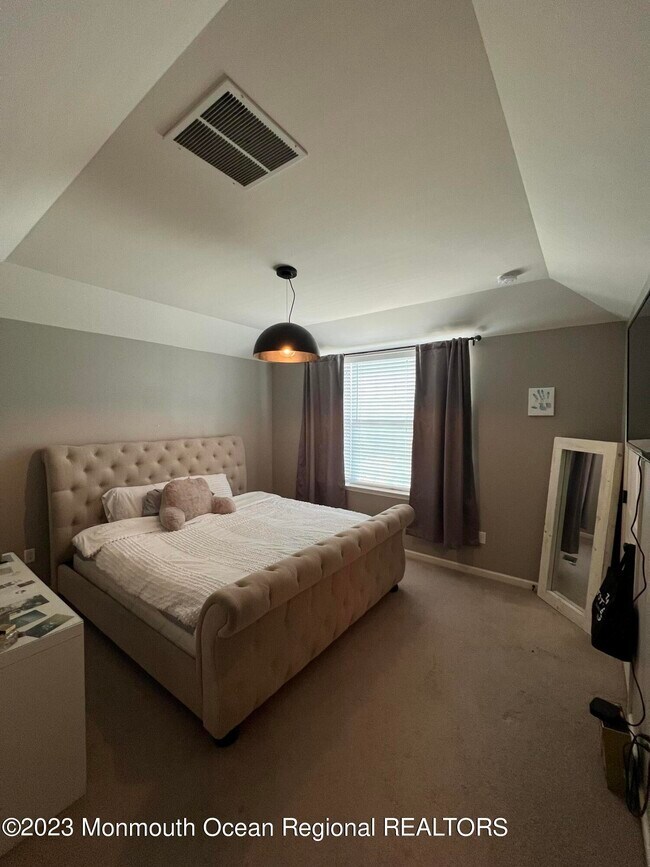 Foto del edificio - 205 Hawthorne Ln