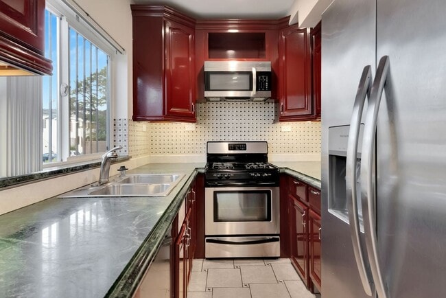 Interior Photo - Holt Apartments