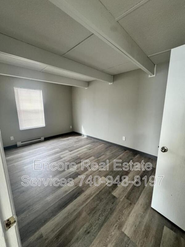 Foto del edificio - 570 Brookside Ct