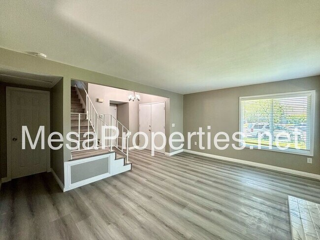 Foto del edificio - 1749 E Fairfield Ct
