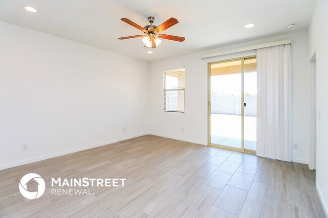 Foto del edificio - 3723 E Sandoval Dr