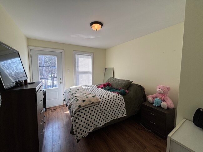 Building Photo - 2 Bedroom Apartment for Rent