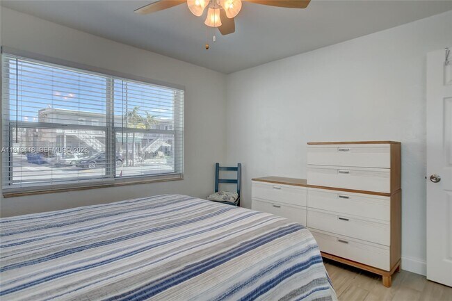 Foto del edificio - 2118 N Ocean Dr