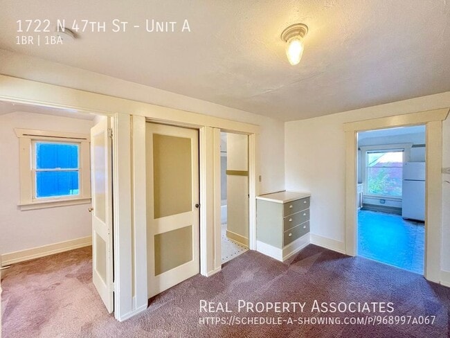 Building Photo - Top-Floor Charming Wallingford 1 Bedroom/1...