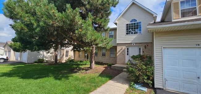 Building Photo - 1 Acorn Ln