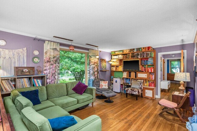 Foto del edificio - 4117 Saunders Ave