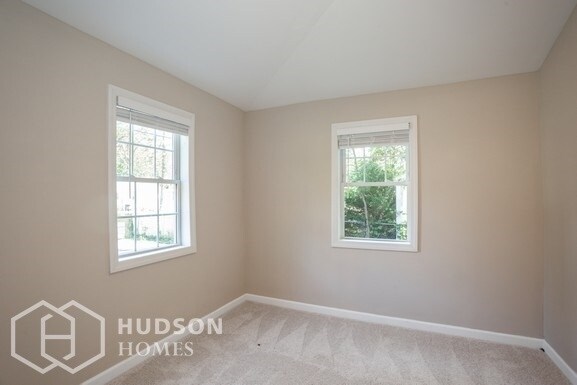 Building Photo - 124 Woodside Dr